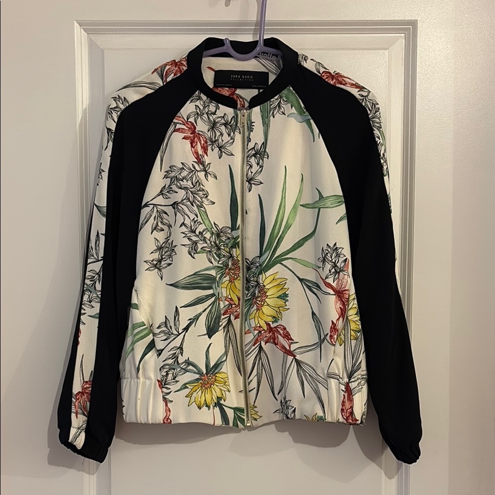 ZARA basic collection floral printed bomber jacket. Medium.